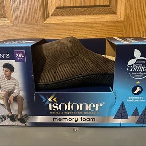 Men’s Size 13-14 Isotoner Memory Foam Slippers